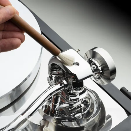 Project Broom It - Cepillo de limpieza Hifi