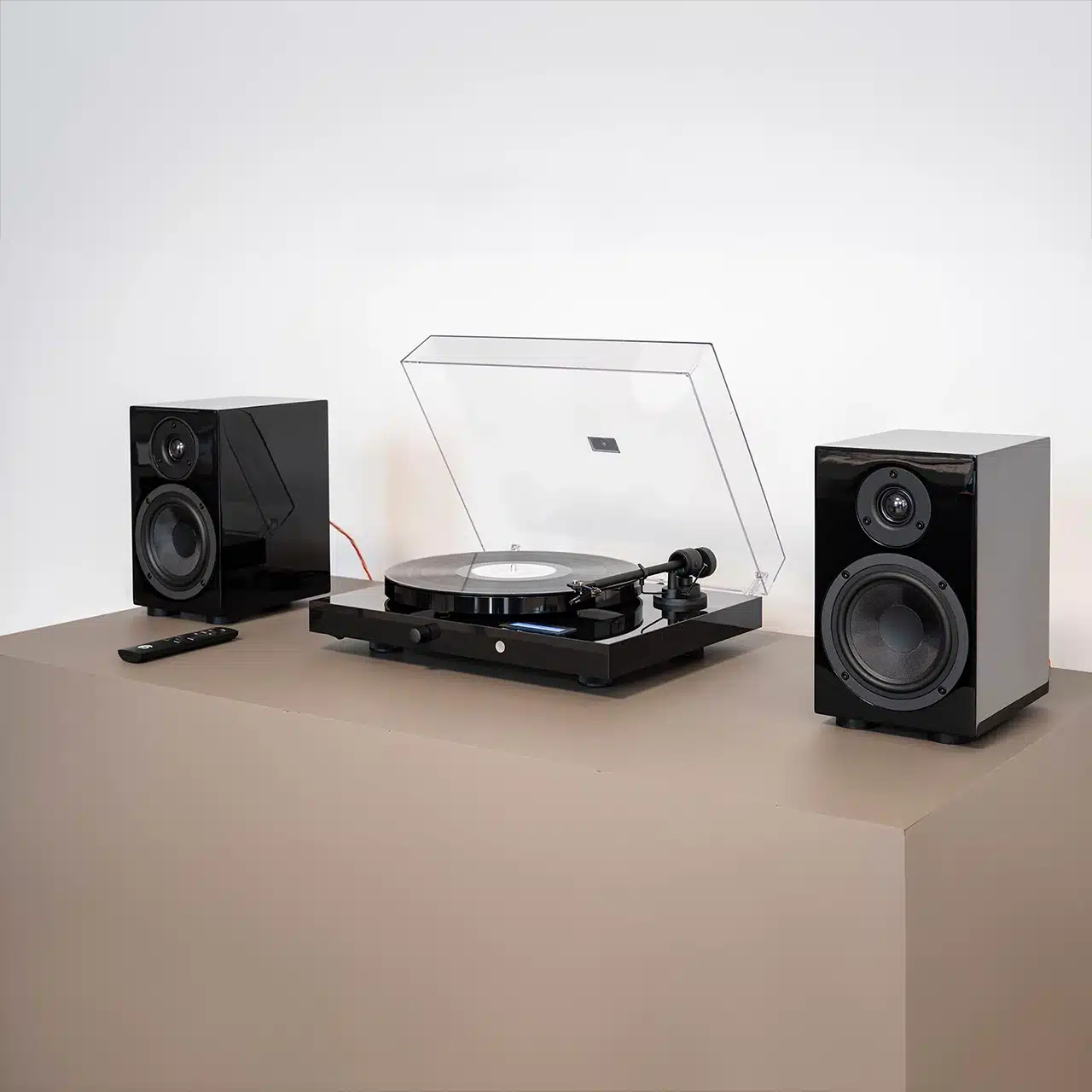 Pro-ject Juke Box Set - Tornamesa - Amplificador y Parlantes