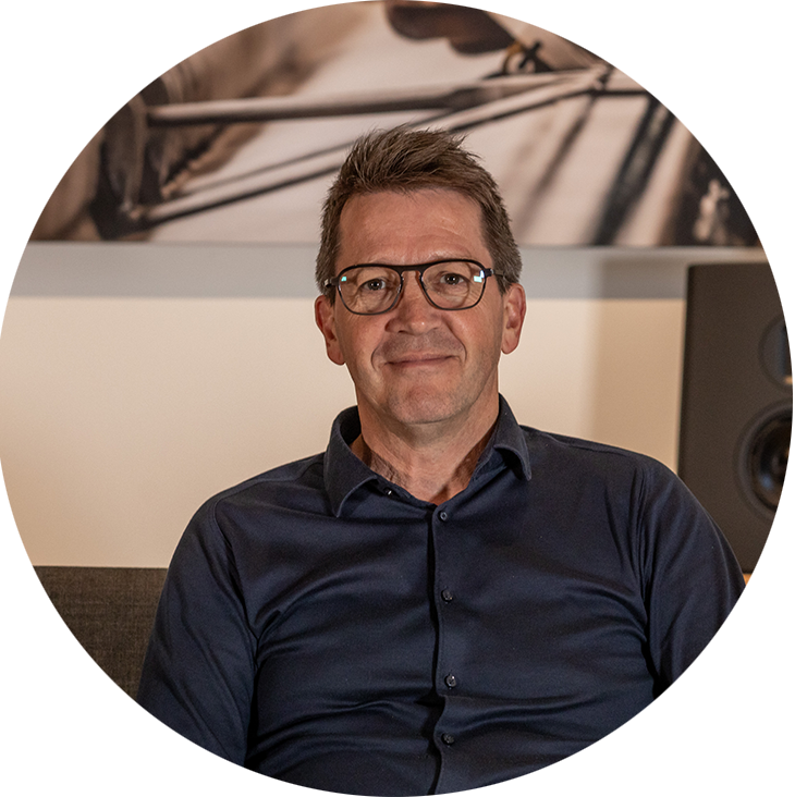 Diseñador técnico en Steinway Lyngdorf, Brian Nielsen