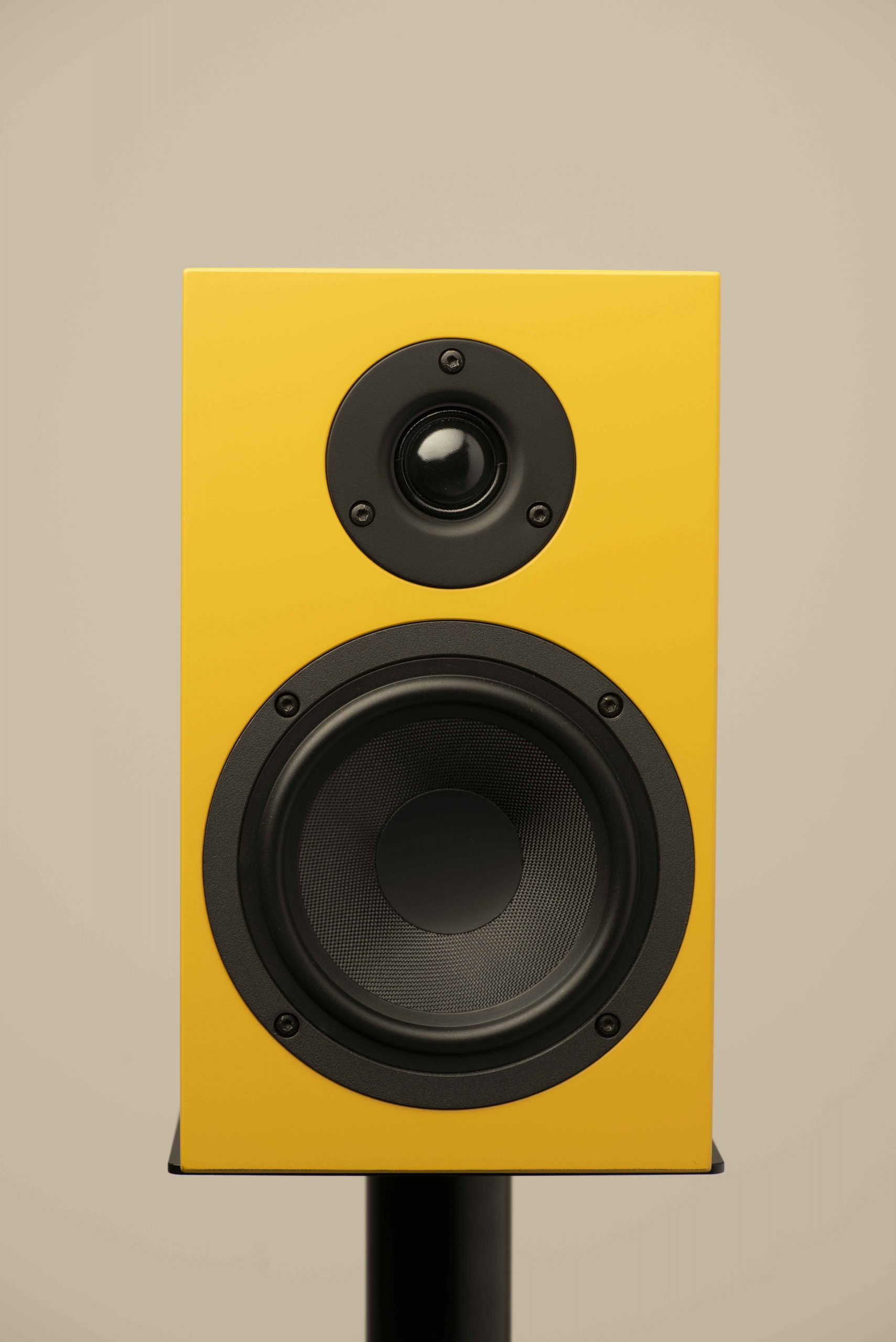 Speaker Box 5 S2 Golden Yellow on Speakerstand